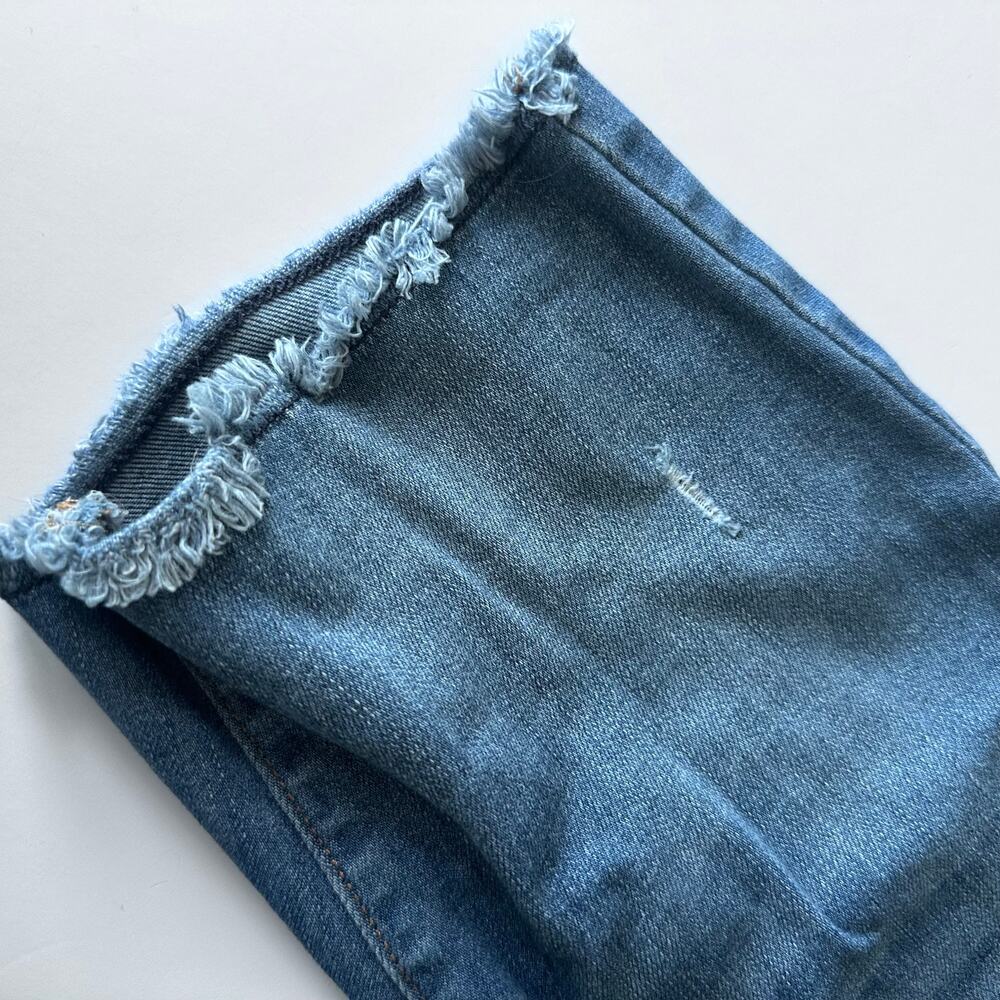 Old Navy shorts - Picture 2 of 6